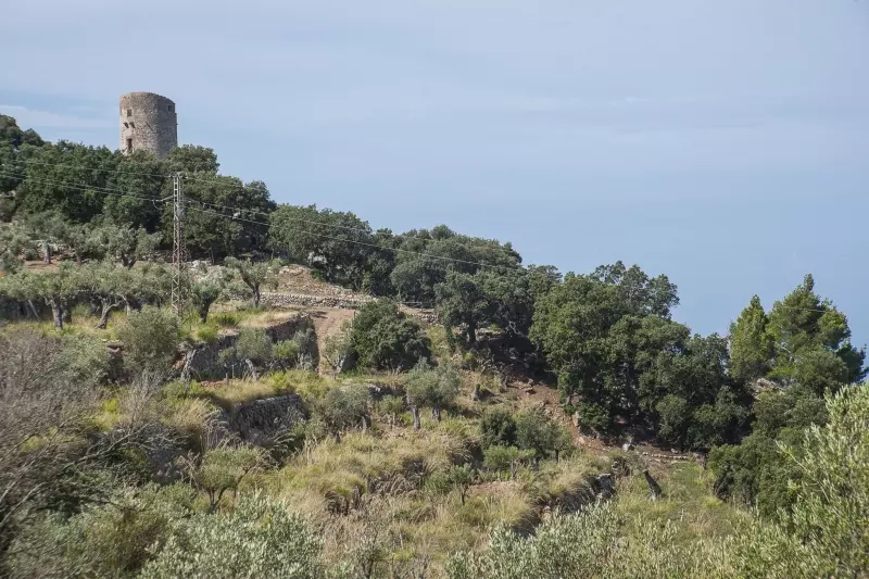 Berglandschaft der Serra de Tramuntana bei Deià