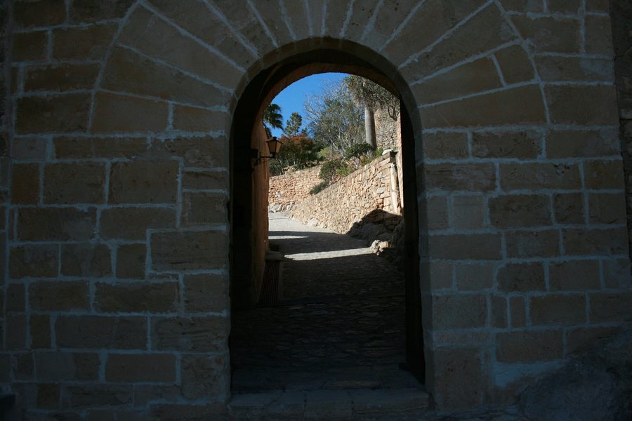 Castell de Capdepera auf dem befestigten Hügel in Capdepera, Mallorca