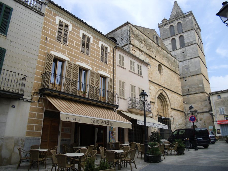 Santa Maria de Sineu Church and Sa Plaça in Sineu, Majorca