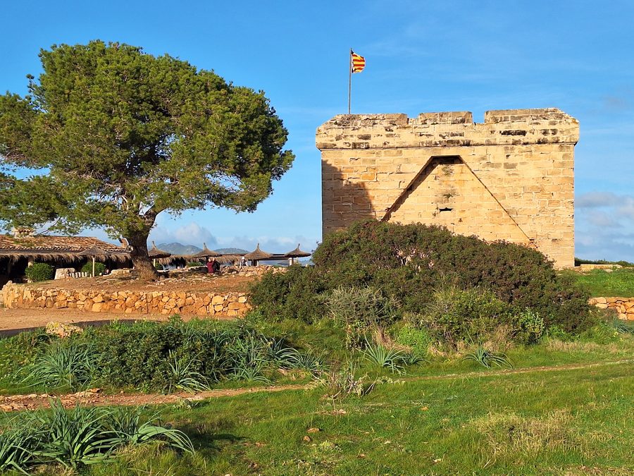 Castell de sa Punta de n'Amer auf der Halbinsel Punta de n'Amer