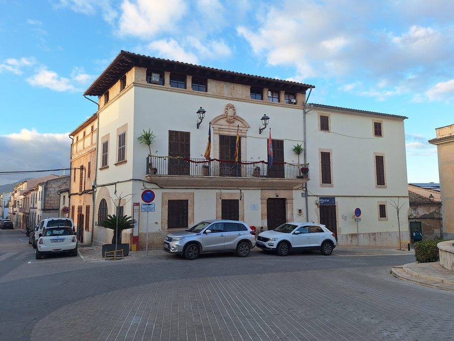 Rathaus von Búger auf Mallorca